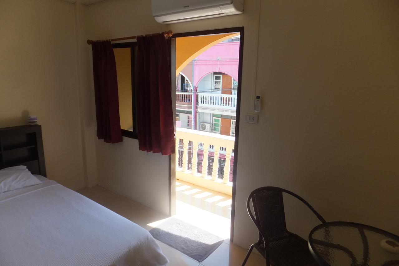 English Rose Guesthouse パッタヤー エクステリア 写真